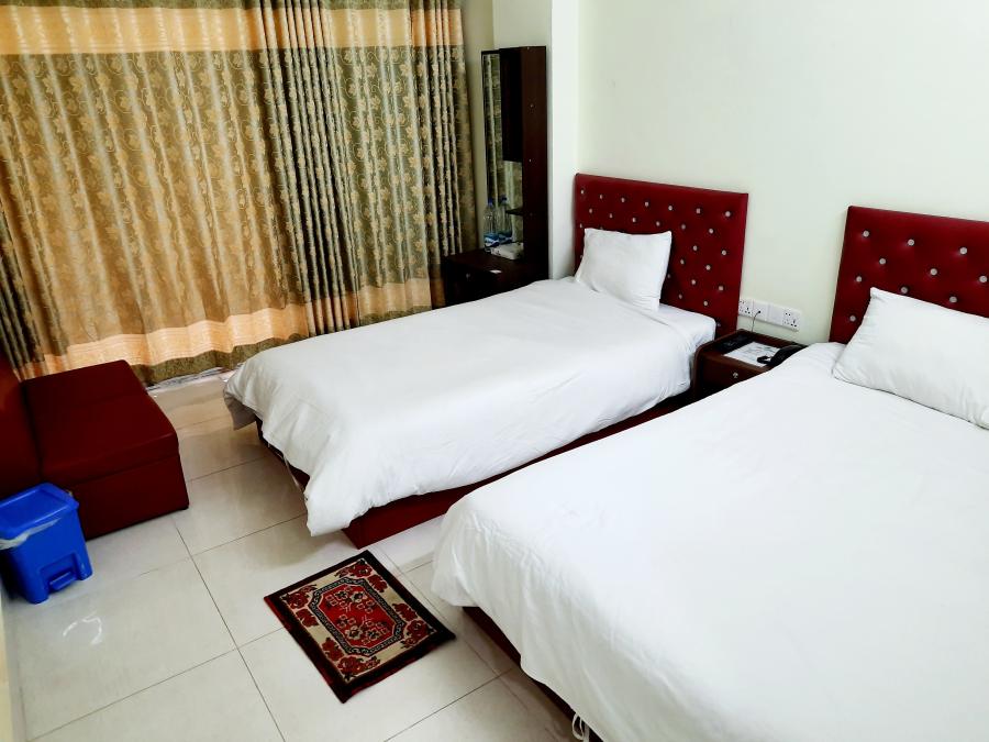 Deluxe Triple Bed AC